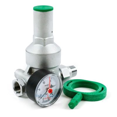 Редуктор давления воды в системе водоснабжения (с манометром), присоединение - американки 1/2  (ZEISSLER)